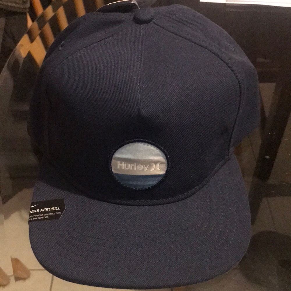 NWT Men’s Hurley Circular Baseball Cap $28 Navy